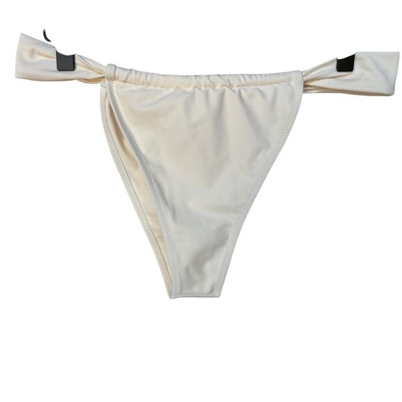 Strawberry Milk Mob "Dolce far Niente" Bikini Set with size M Top, size L Bottom - Picture 7 of 12